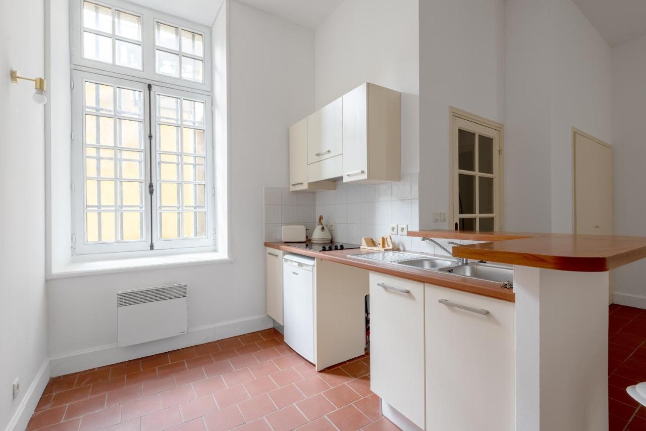Apartment Superbe Avec Cour Dans La Bastide
